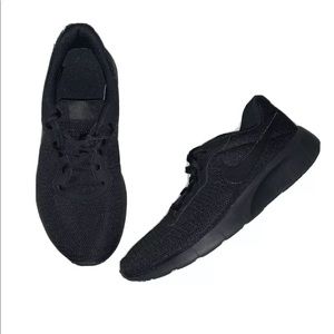 Nike Tanjun Youth Sneakers Size 5.5Y